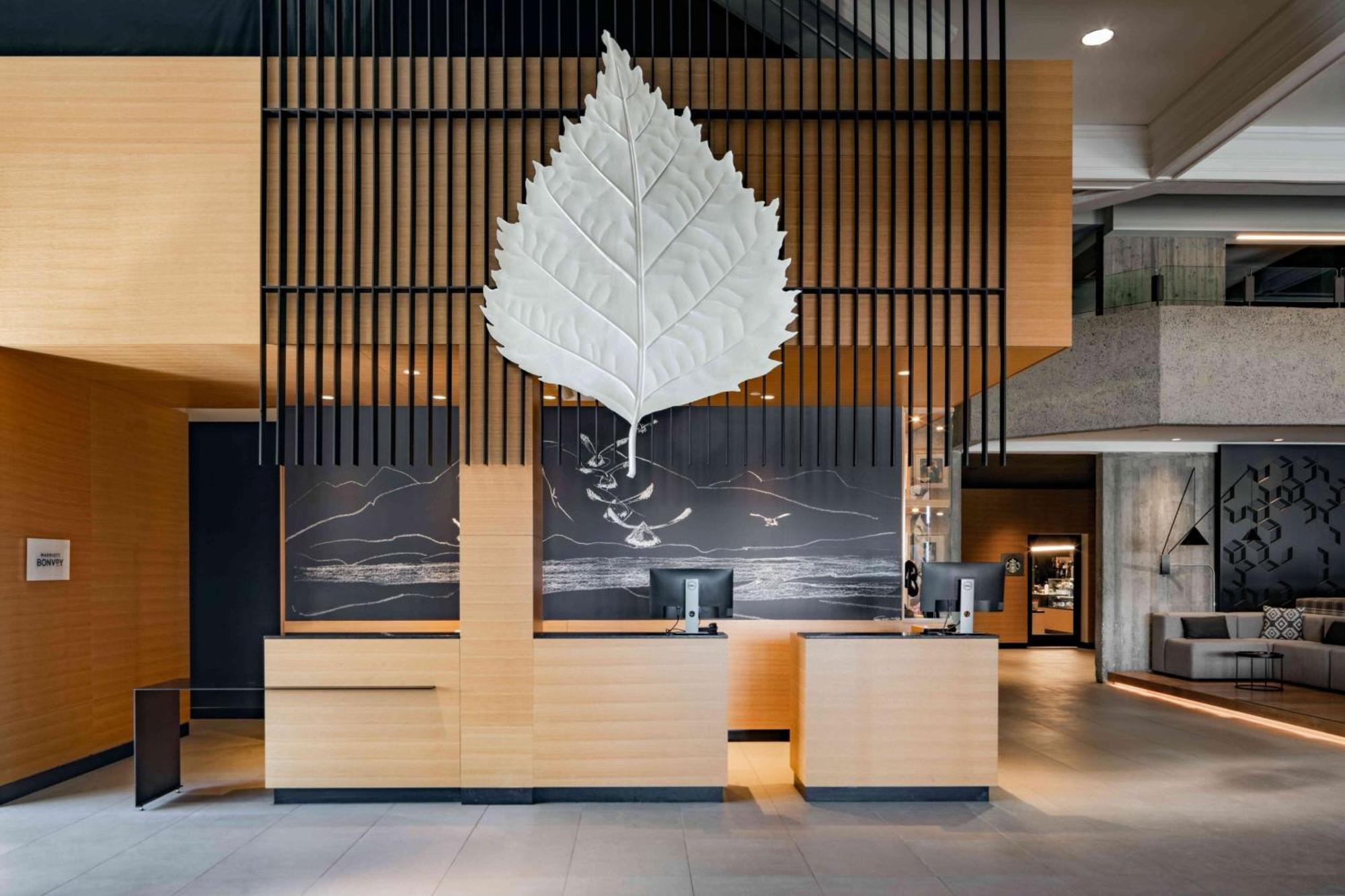 Delta Hotels By Marriott Mont Sainte-Anne, Resort & Convention Center بيوبره المظهر الخارجي الصورة