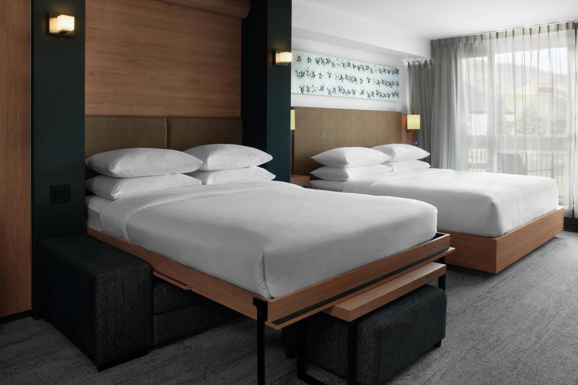 Delta Hotels By Marriott Mont Sainte-Anne, Resort & Convention Center بيوبره المظهر الخارجي الصورة