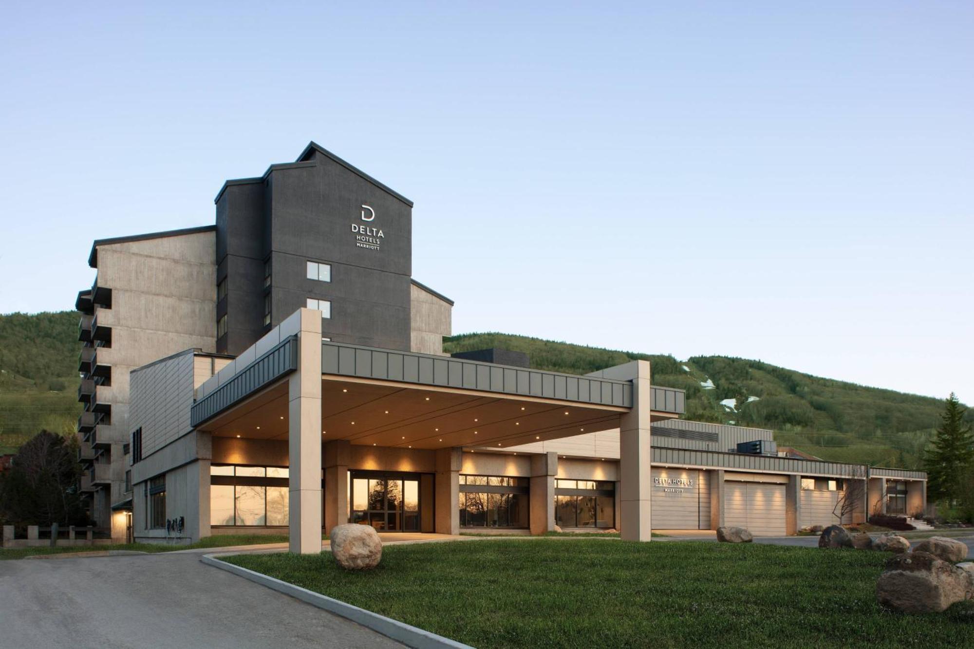 Delta Hotels By Marriott Mont Sainte-Anne, Resort & Convention Center بيوبره المظهر الخارجي الصورة